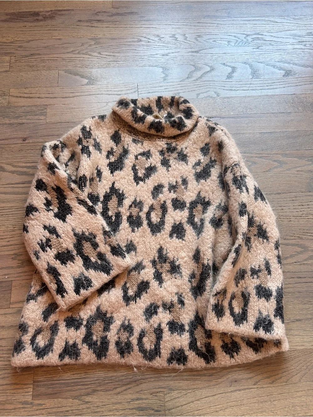 Kate Spade Leopard cozy fit Sweater